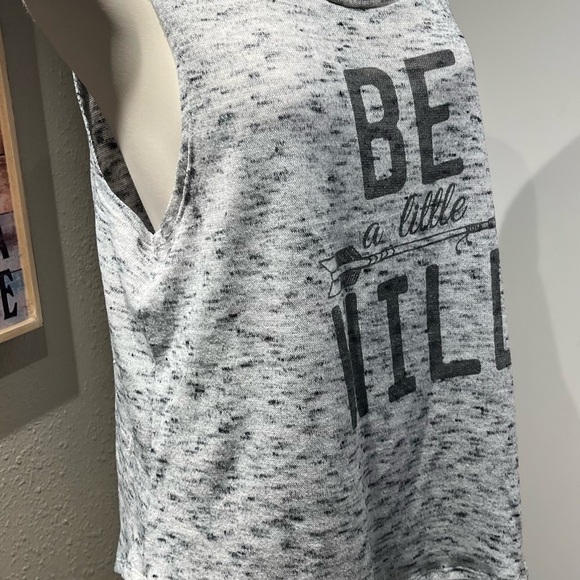 Wound Up Gray Sleeveless Muscle Tee Relaxed Fit - Picture 5 of 16